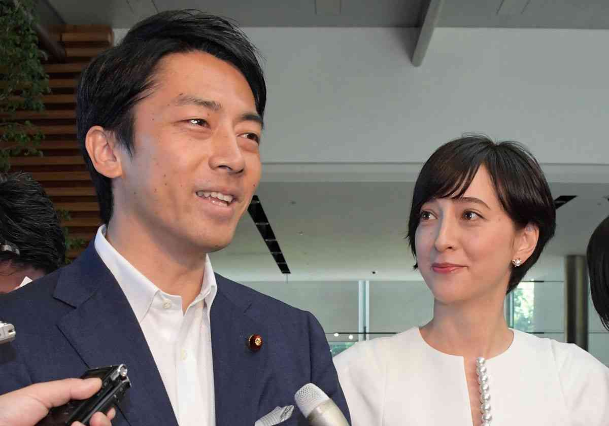滝川クリステル、夫小泉進次郎氏と長男の「親子で走り回る」写真公開に「フォームそっくり」の声