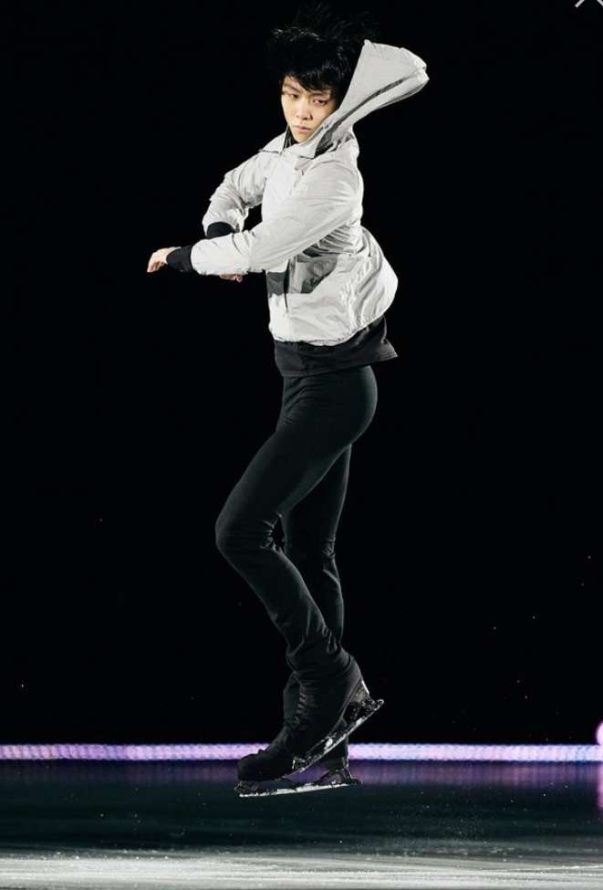 羽生結弦の1枚の写真が、アメリカの葛飾北斎展で飾られる。その理由がエモかった。