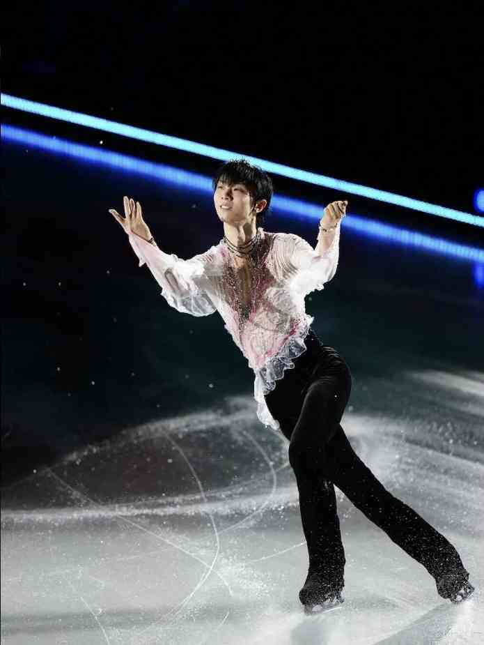 羽生結弦の1枚の写真が、アメリカの葛飾北斎展で飾られる。その理由がエモかった。