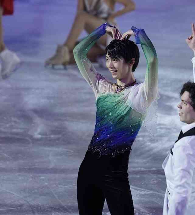 羽生結弦の1枚の写真が、アメリカの葛飾北斎展で飾られる。その理由がエモかった。