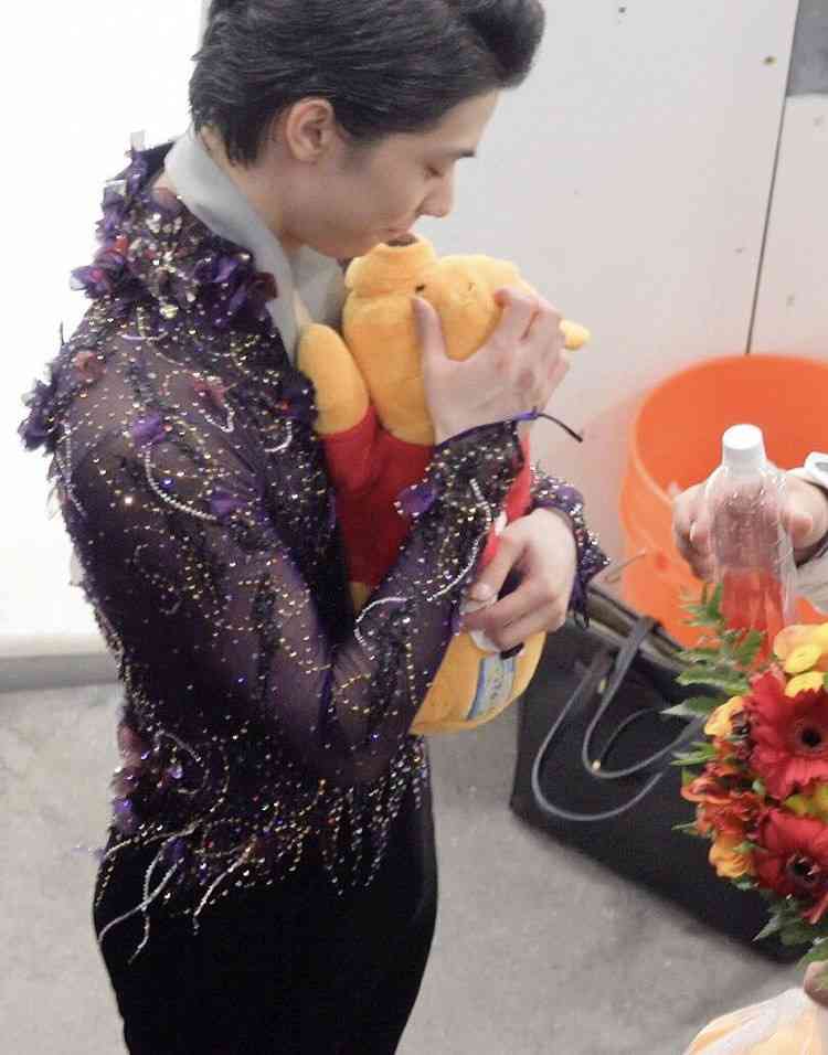 羽生結弦の1枚の写真が、アメリカの葛飾北斎展で飾られる。その理由がエモかった。