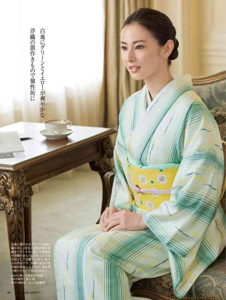 着物姿が美しい有名人