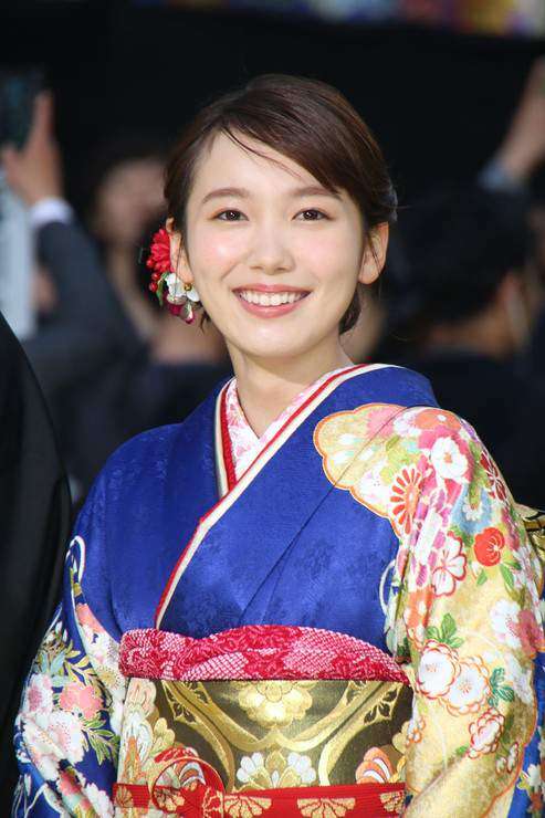 着物姿が美しい有名人