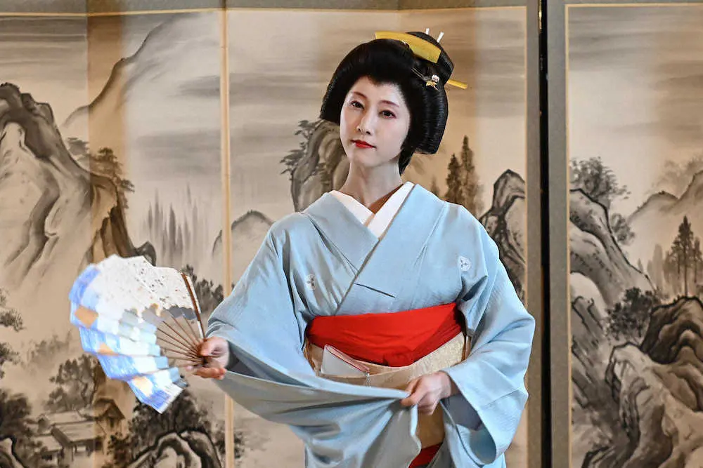着物姿が美しい有名人