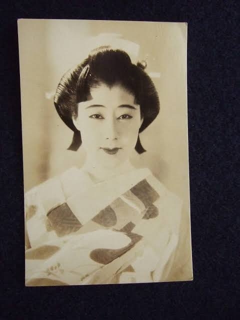 着物姿が美しい有名人