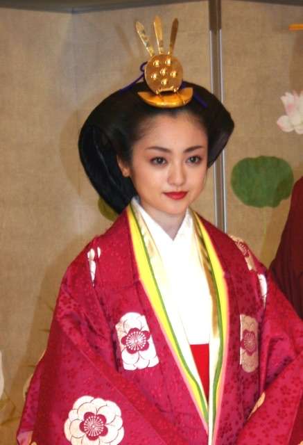 着物姿が美しい有名人