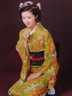 着物姿が美しい有名人