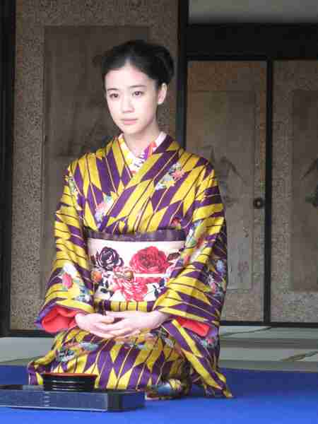 着物姿が美しい有名人