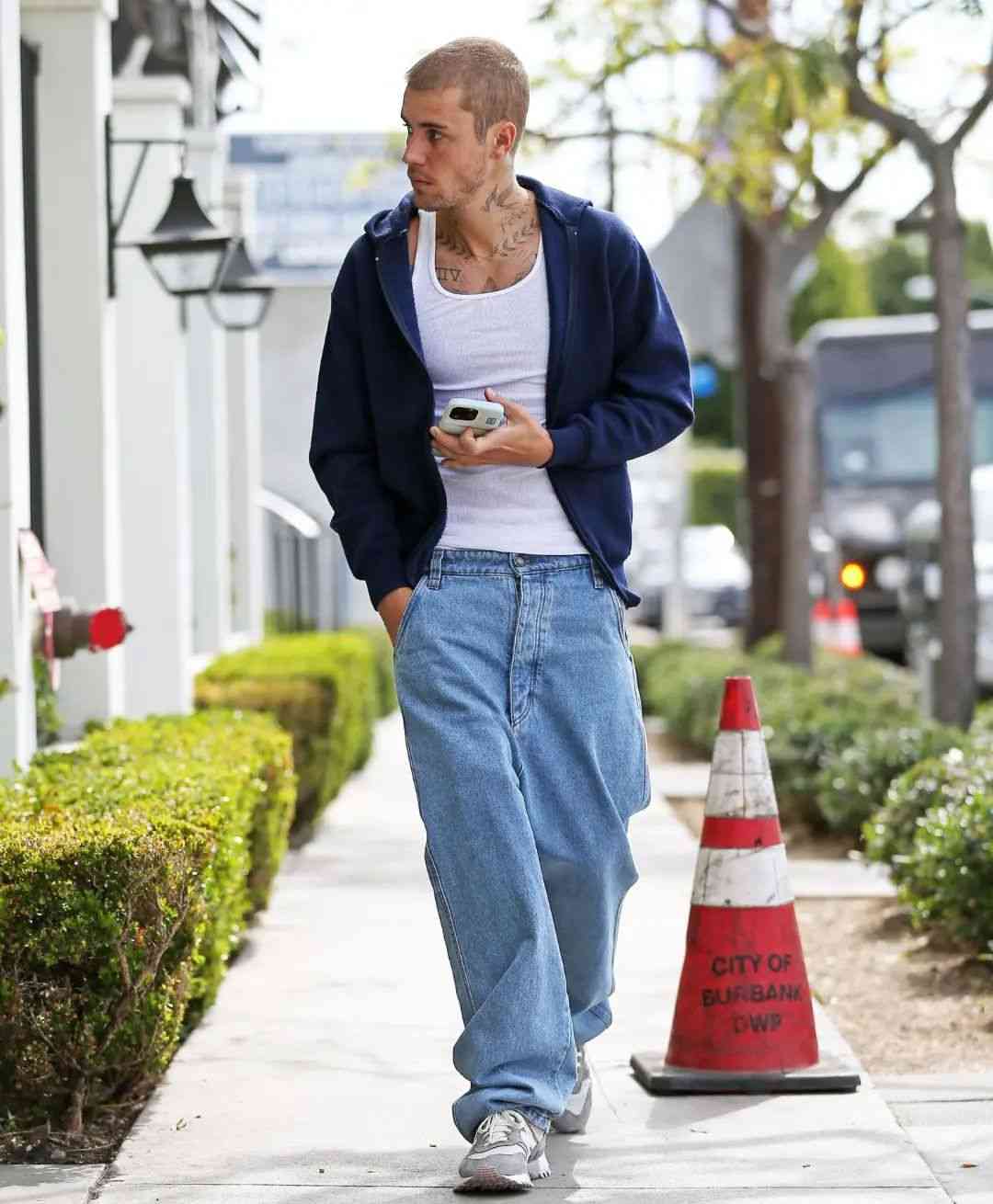 ジャスティン・ビーバーの妻、“心臓手術”成功に感謝