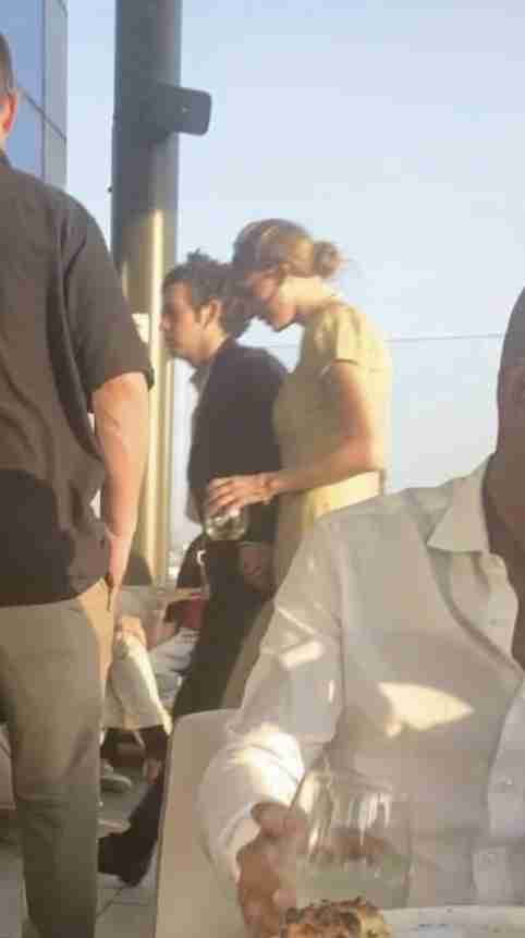 ジャスティン・ビーバーの妻、“心臓手術”成功に感謝