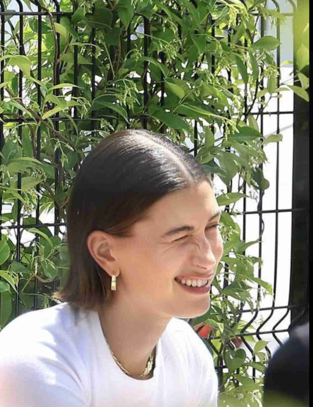 ジャスティン・ビーバーの妻、“心臓手術”成功に感謝