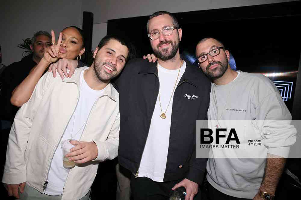 ジャスティン・ビーバーの妻、“心臓手術”成功に感謝