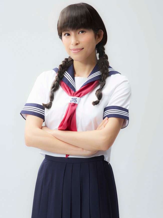 SPEED上原多香子が「会いに行けるアイドル」に、地元・沖縄の化粧品店に
