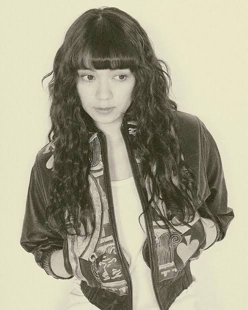 芸能人の名前を書くと同じ立ち位置の芸能人を誰かが答えてくれるトピ