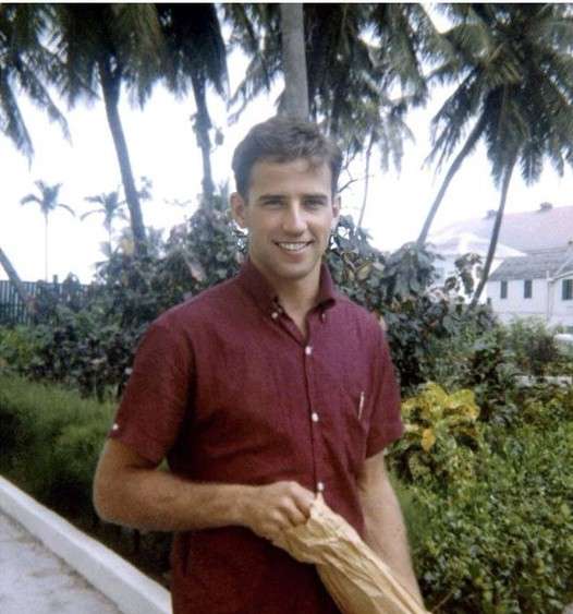 若い頃は結構イケメンだったのねと思った有名人