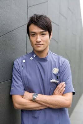 最初いい人役で出てても本当は黒幕なのでは？と最後まで疑いながら見てしまう俳優