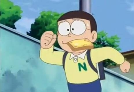 なぜ食パンをくわえて走るとイケメンにぶつかるのか考えるトピ