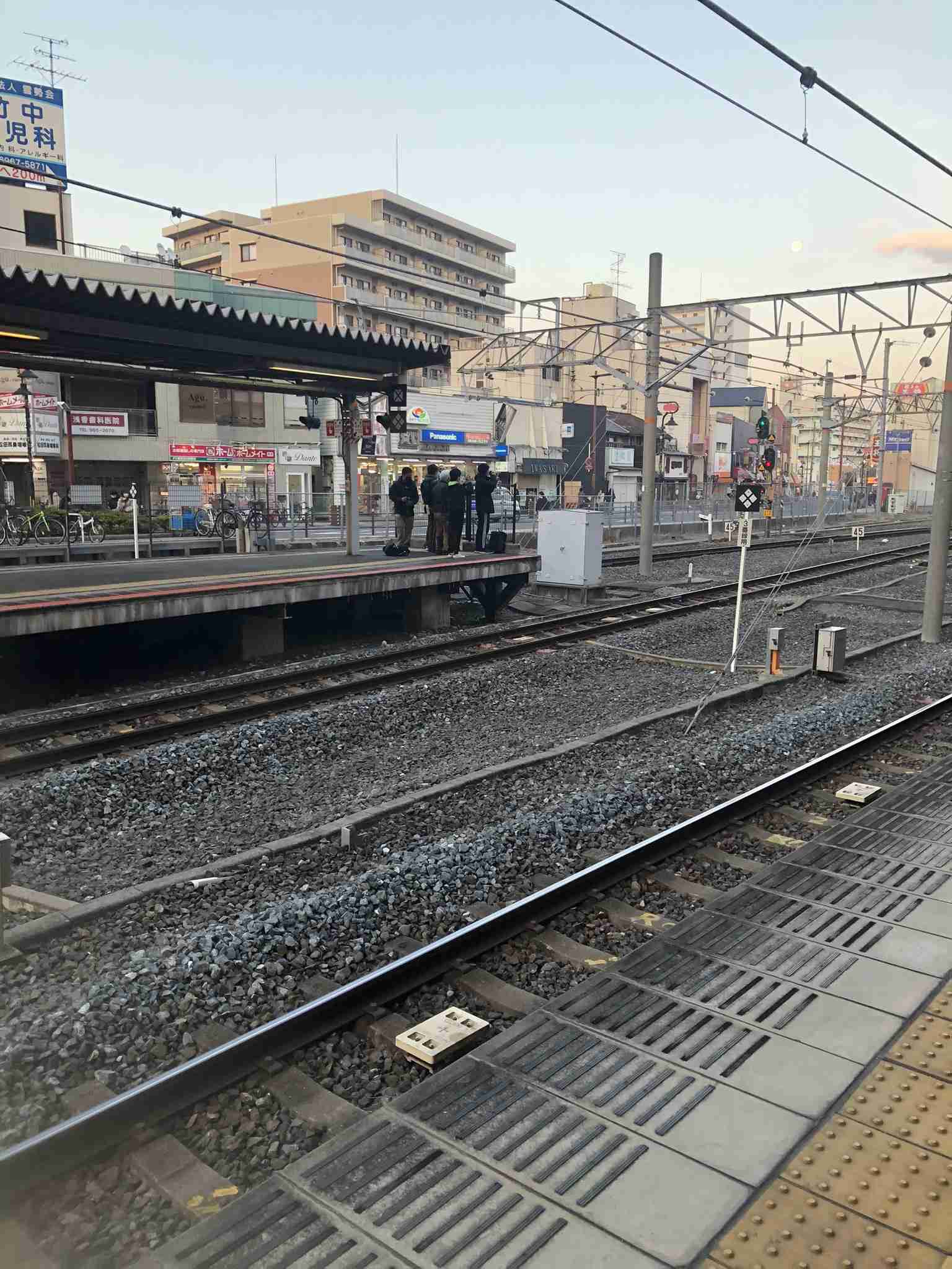 “迷惑”撮り鉄に「邪魔」地元住民が怒り 田んぼも踏み荒らされ　本人悪びれずに…レトロ列車“見納め”で集結　GWは要警戒か