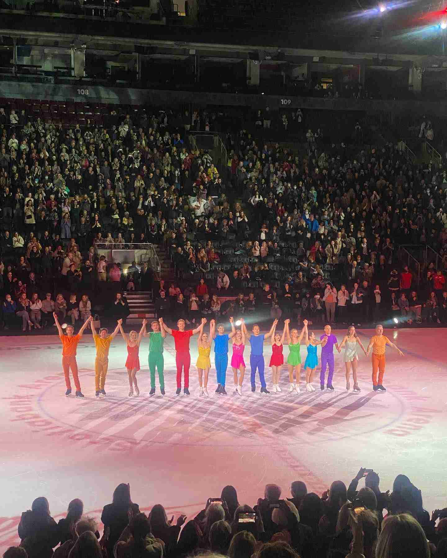 宇野昌磨　交際中の「まぼ」本田真凜との2ショット9枚投稿　真凜からはツッコミも　交際公表後、初の2S投稿