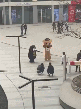 地味に笑えるGIFを貼るトピ