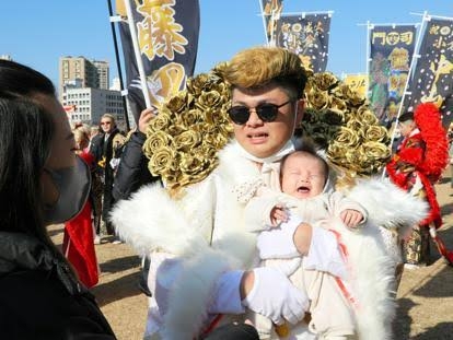 ド派手な成人式は新たな日本文化？デザイン性が海外で好評「ニューヨークファッションウィーク」に招待