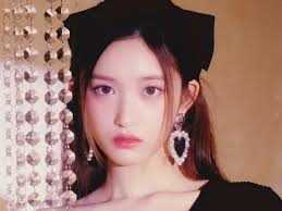 お人形さんみたいに見える有名人の画像