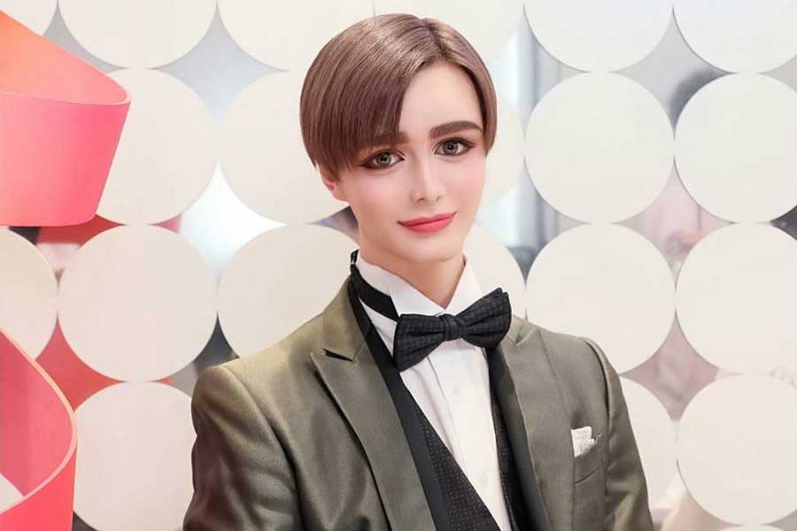 お人形さんみたいに見える有名人の画像