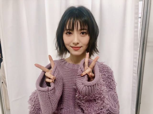 お人形さんみたいに見える有名人の画像