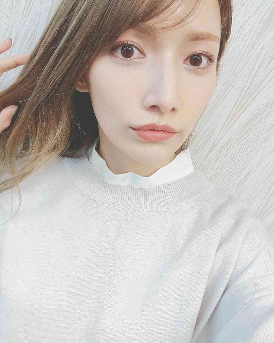 お人形さんみたいに見える有名人の画像