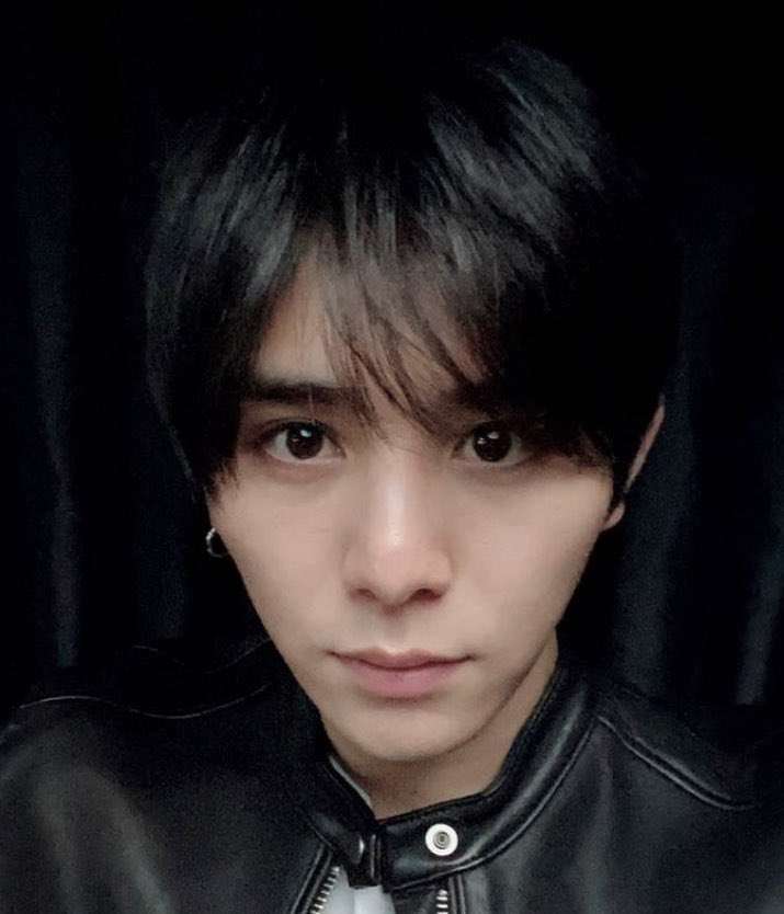 お人形さんみたいに見える有名人の画像