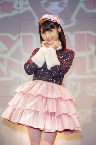 お人形さんみたいに見える有名人の画像