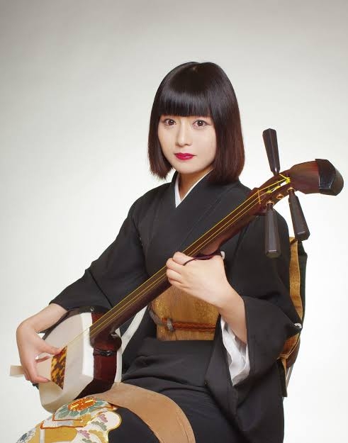 お人形さんみたいに見える有名人の画像