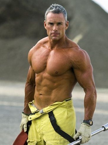 男性ホルモンが強そうな見た目の男性が好きな方集まれ!