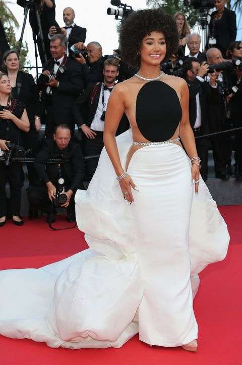 グウィネス・パルトロウ、2002年に着た“史上最悪のドレス”を娘アップルさん（19）が試着