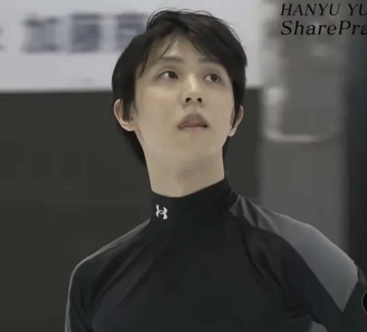 羽生結弦、グッチ着こなす“美麗ショット”に反響「今まで見たことない羽生くん！」「カッコ良すぎ」「美しい！」