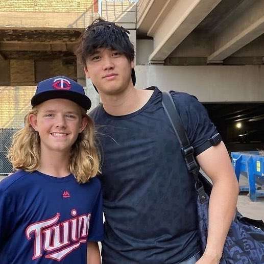 父の日にMLBが幼少期の大谷翔平父子ショットを公開「息子がレジェンドになるなんて分かっていたの？」