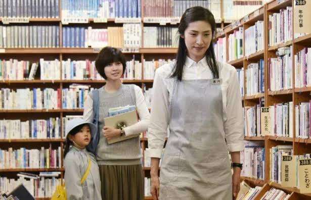 最近ハマった有名人を書くと誰かがおすすめの番組や作品等いろいろ情報を教えてくれるトピ