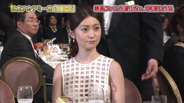 胸の谷間を見せる女性どう思いますか?Part3