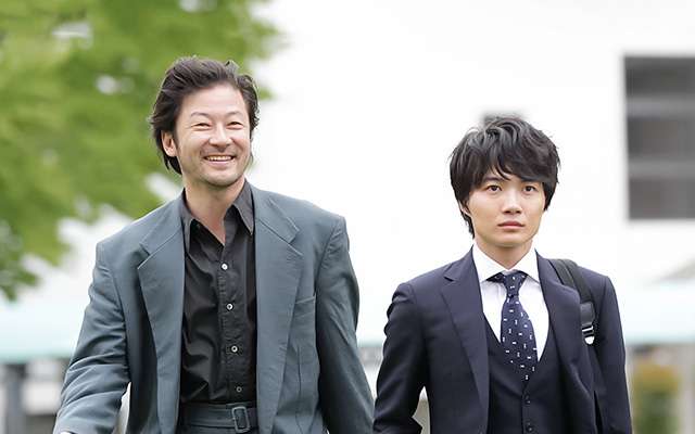 浅野忠信、鍛え上げた大胸筋と割れた腹筋公開　10キロ減で「筋肉もいい感じ」筋トレ3カ月
