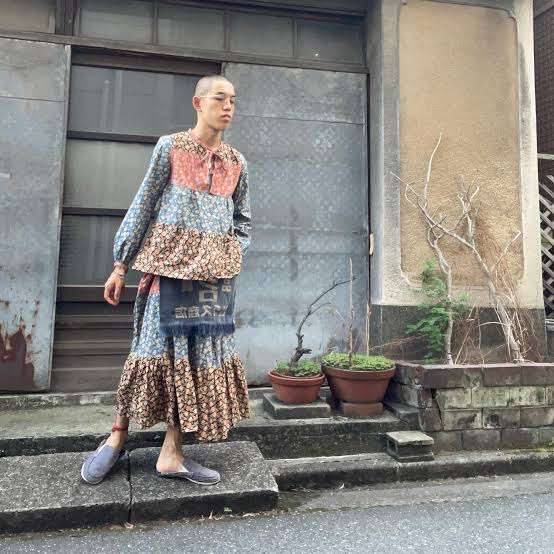 難易度が高いファッションの有名人の画像を貼るトピ