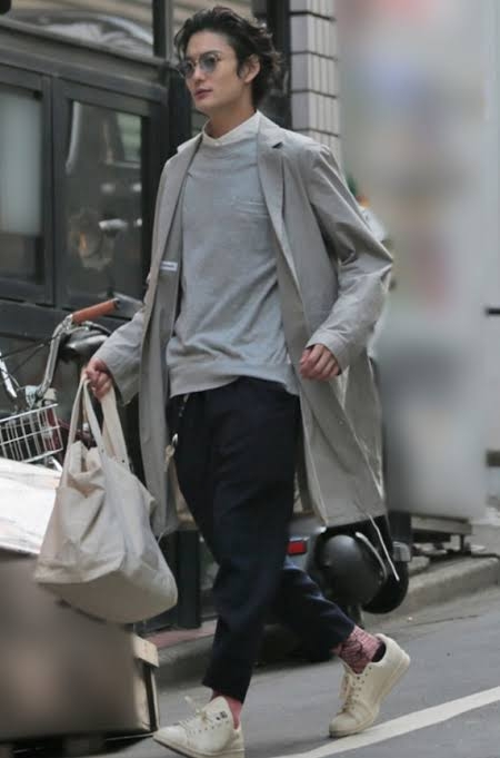 難易度が高いファッションの有名人の画像を貼るトピ