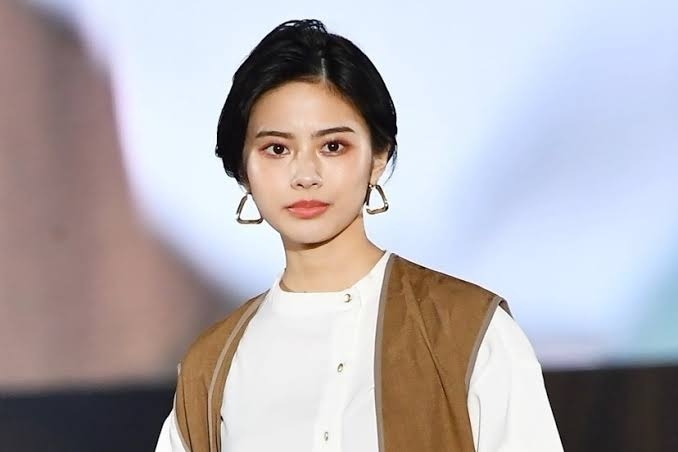 「きゃりーぱみゅぱみゅ路線?」安斉かれんの近影に「迷走中」の声、“浜崎あゆみっぽい感じ”でデビューも伸び悩み「好きなことをやれるタイミング」での挑戦か