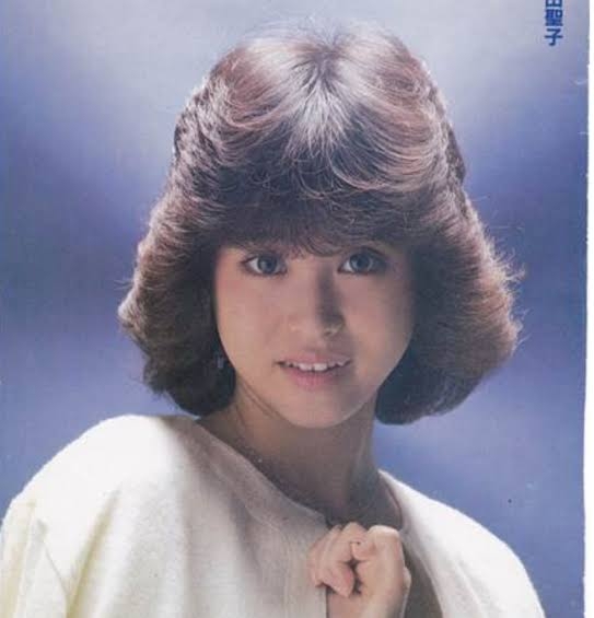渋谷凪咲「アイドルに憧れるきっかけになったお方」“聖子ちゃんカット”披露　「見とれてしまう」と絶賛の声