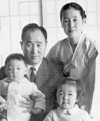 旧統一教会・教団総裁「日本は賠償を」　政治家批判、反発あらわ