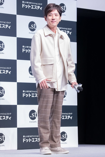 【画像】多分UNIQLOじゃないのにUNIQLOっぽく見えるファッションを貼っていこう part4