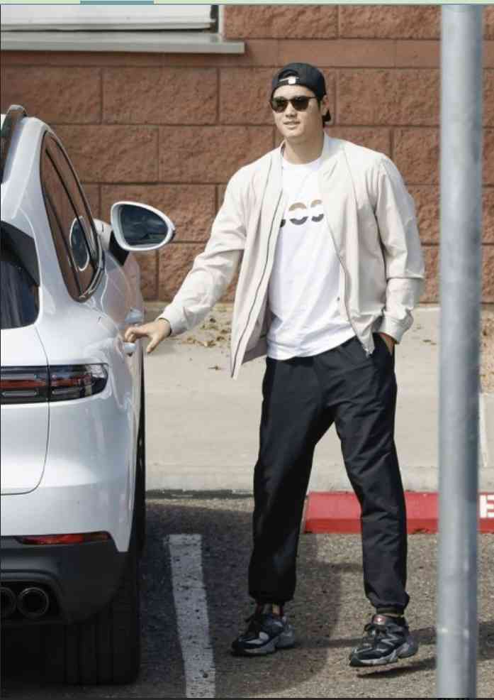 大谷翔平の“ダサかわ私服”が全米小学生で大ブーム！着用「ニューバランス」は入手困難に