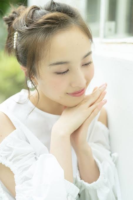 おでこの綺麗な芸能人の画像