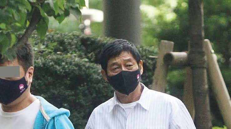 明石家さんま　ニューヨーク行き飛行機で隣の人が迷惑行為？　到着まで12時間「ホンマにうるさかった」