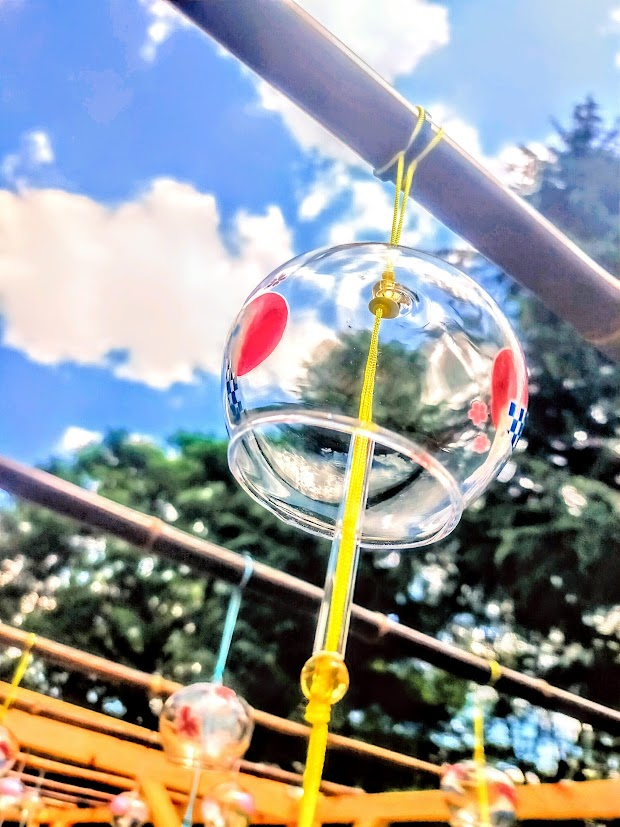 何でもいいので景気のいい話しましょう