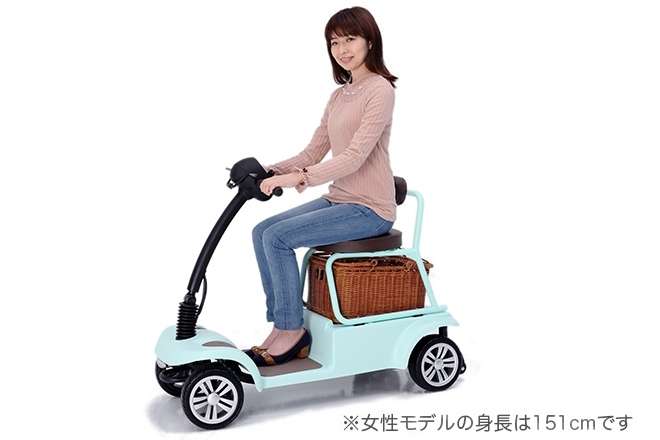 電動キックスケーターで転倒か　50〜60代とみられる男性を意識不明で搬送